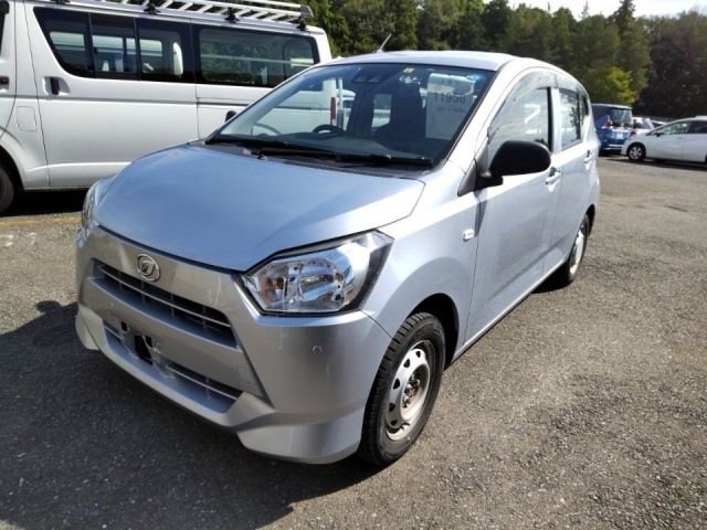 11956 Daihatsu Mira e s LA350S 2018 г. (LUM Tokyo Nyusatsu)